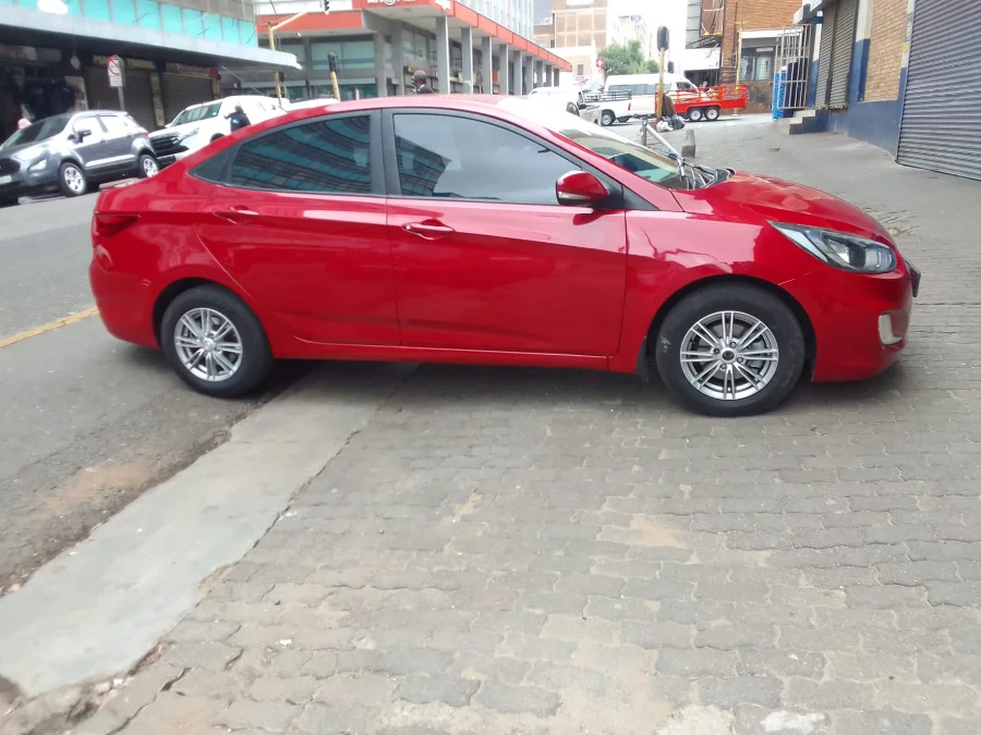 Used 2012 Hyundai Accent sedan 1.6 Fluid auto - Andy Auto