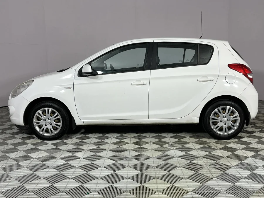 Used 2011 Hyundai i20 1.6 Remix - WeBuyCars Brackenfell Cape Town Used 2011 Hyundai i20 1.6 Remix - WeBuyCars Brackenfell Cape Town