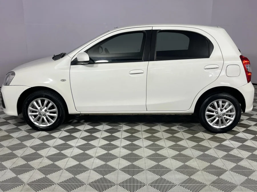 Used 2018 Toyota Etios hatch 1.5 Sprint - WeBuyCars Durban
