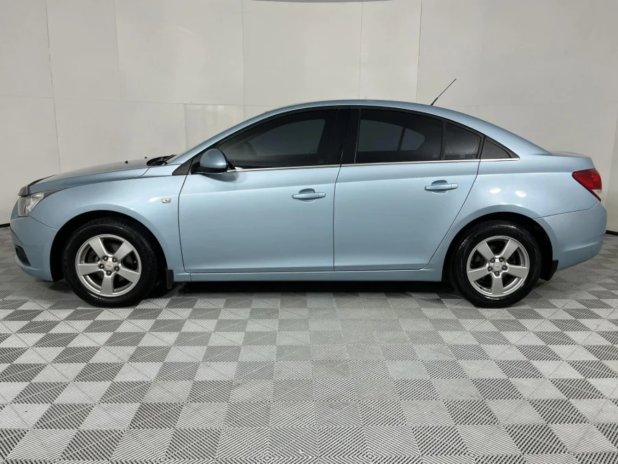 Used 2012 Chevrolet Cruze sedan 1.6 LS - WeBuyCars Gqeberha