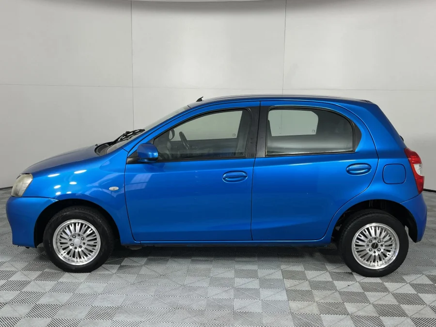 Used 2014 Toyota Etios hatch 1.5 Sprint - WeBuyCars Mbombela Used 2014 Toyota Etios hatch 1.5 Sprint - WeBuyCars Mbombela