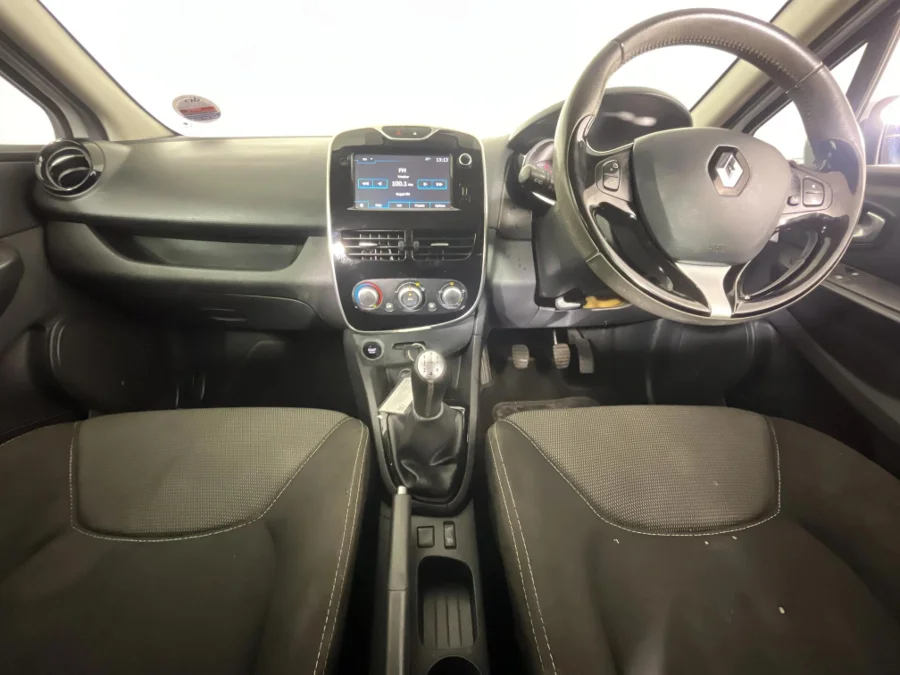 Used 2017 Renault Clio 66kW turbo Expression - WeBuyCars Riverhorse Used 2017 Renault Clio 66kW turbo Expression - WeBuyCars Riverhorse