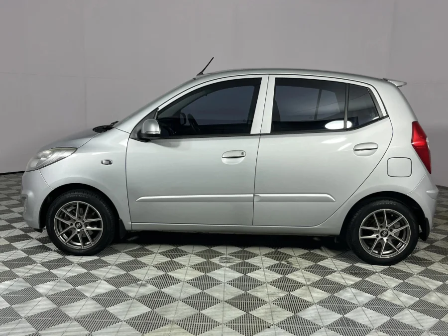 Used 2015 Hyundai i10 1.1 Motion - WeBuyCars Richmond