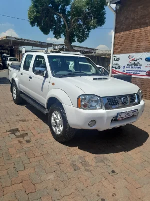Used 2019 Nissan NP300 Hardbody 2.5TDi double cab Hi-rider Silver LTD Anniversary Edition