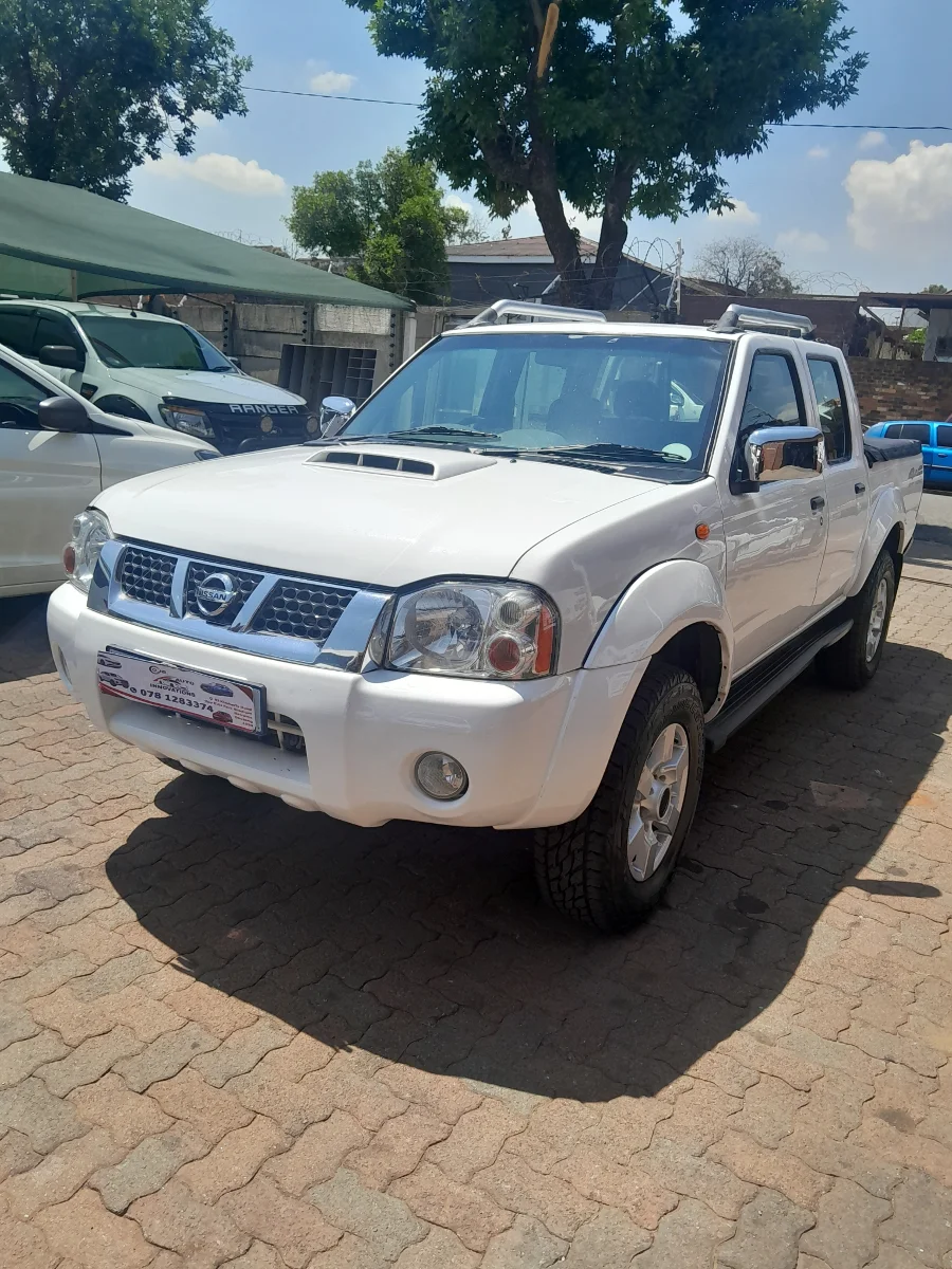 Used 2019 Nissan NP300 Hardbody 2.5TDi double cab Hi-rider Silver LTD Anniversary Edition - OJB Auto Innovation
