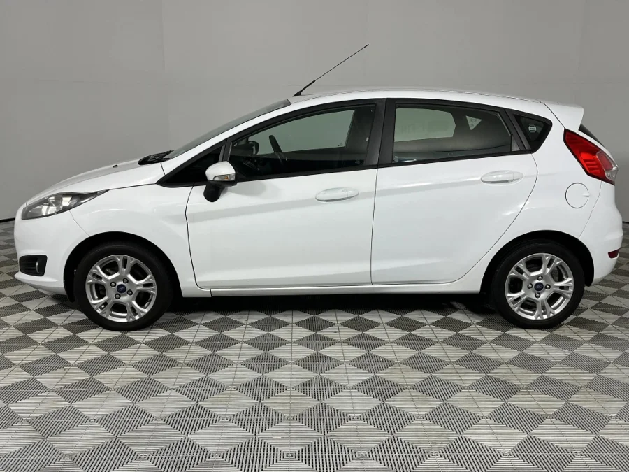 Used 2018 Ford Fiesta 5-door 1.0T Trend - WeBuyCars Richmond
