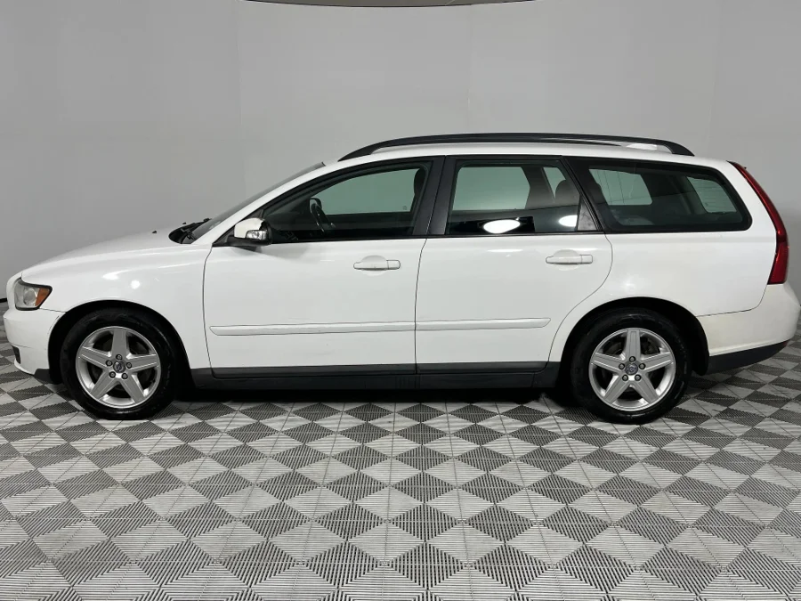 Used 2008 Volvo V50 2.0D - WeBuyCars Richmond