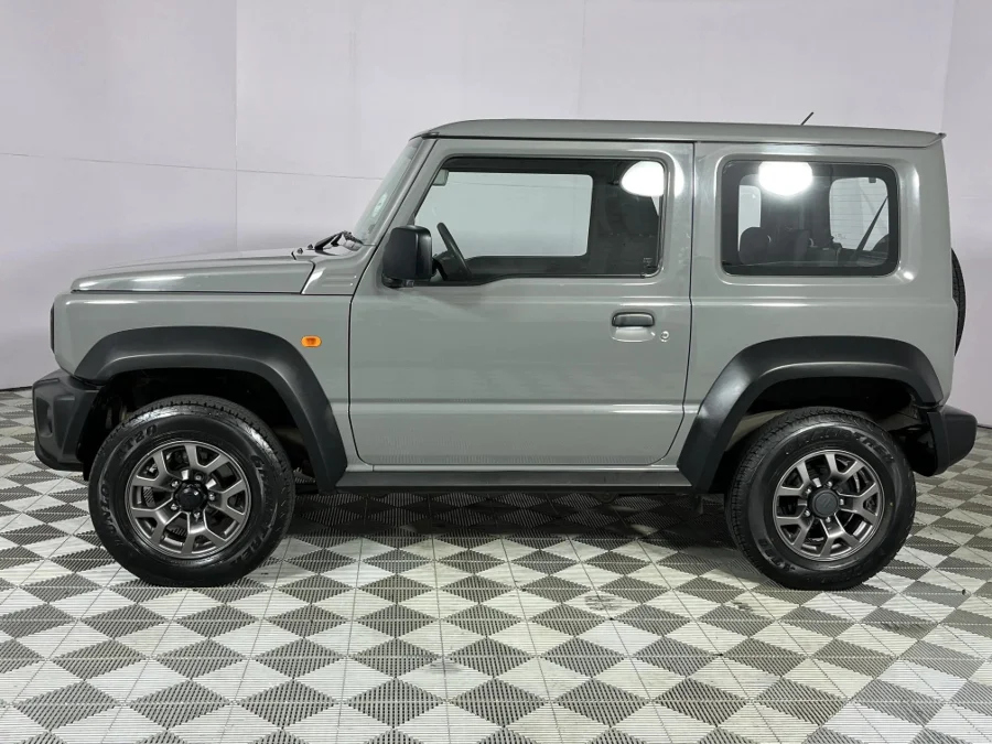 Used 2022 Suzuki Jimny 1.5 GL AllGrip 3-door auto - WeBuyCars Epping