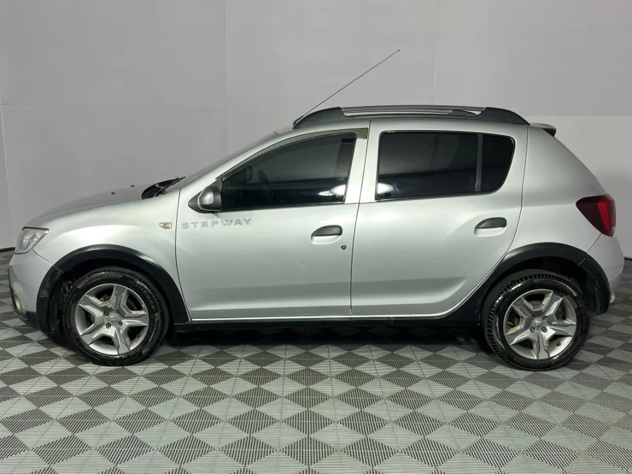 Used 2017 Renault Sandero 66kW turbo Stepway Expression - WeBuyCars Rustenburg