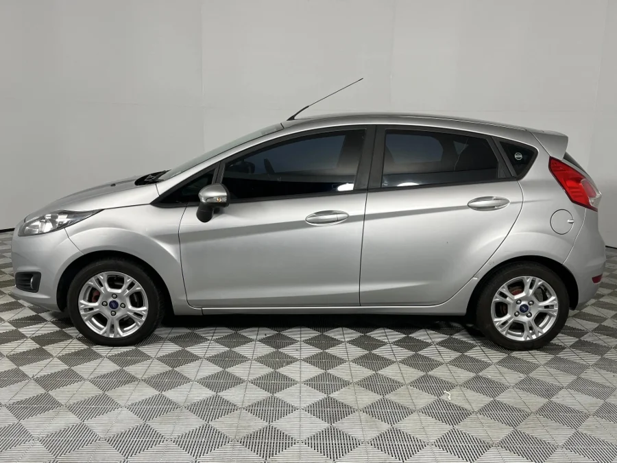 Used 2014 Ford Fiesta 5-door 1.0T Ambiente auto - WeBuyCars Richmond Used 2014 Ford Fiesta 5-door 1.0T Ambiente auto - WeBuyCars Richmond