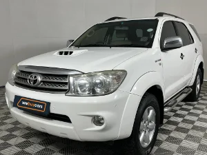 Used 2011 Toyota Fortuner 3.0D-4D auto Used 2011 Toyota Fortuner 3.0D-4D auto