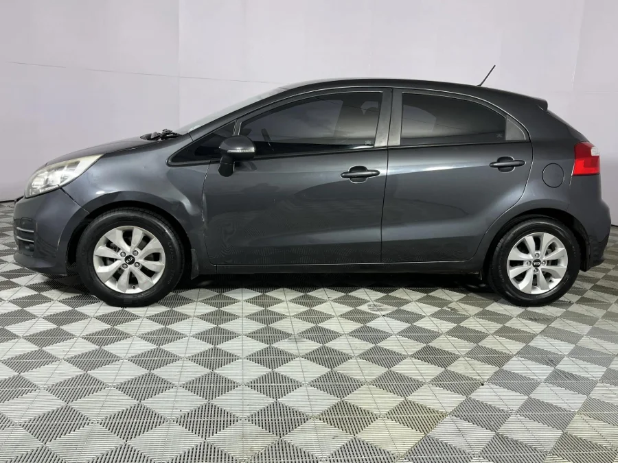 Used 2015 Kia Rio hatch 1.4 - WeBuyCars Epping Used 2015 Kia Rio hatch 1.4 - WeBuyCars Epping