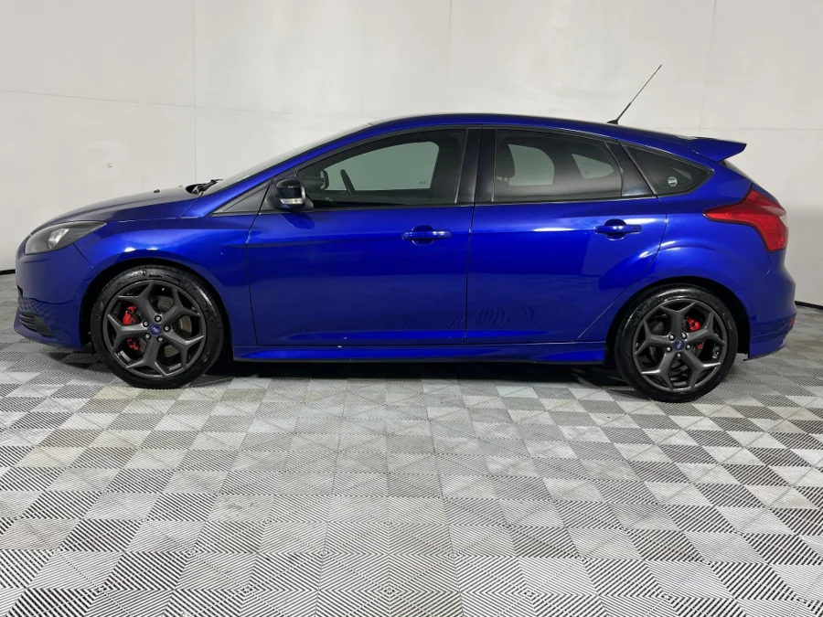 Used 2014 Ford Focus ST 1 - WeBuyCars Riverhorse