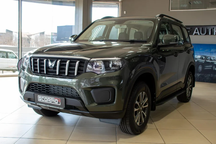 New 2025 Mahindra Scorpio-N 2.2D Z4 - Mahindra New Cars Centurion