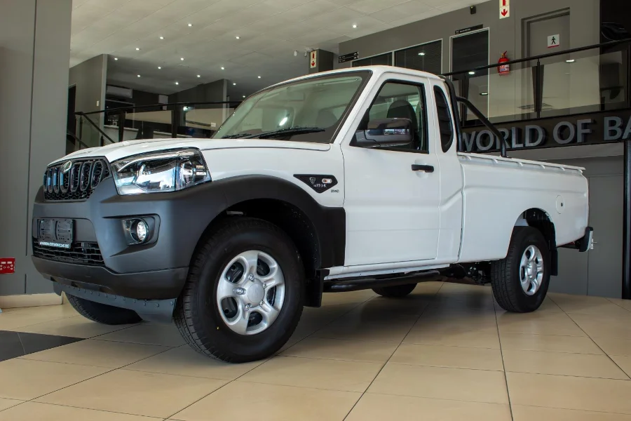 New 2025 Mahindra Pik Up 2.2CRDe single cab S4 - Mahindra New Cars Centurion New 2025 Mahindra Pik Up 2.2CRDe single cab S4 - Mahindra New Cars Centurion