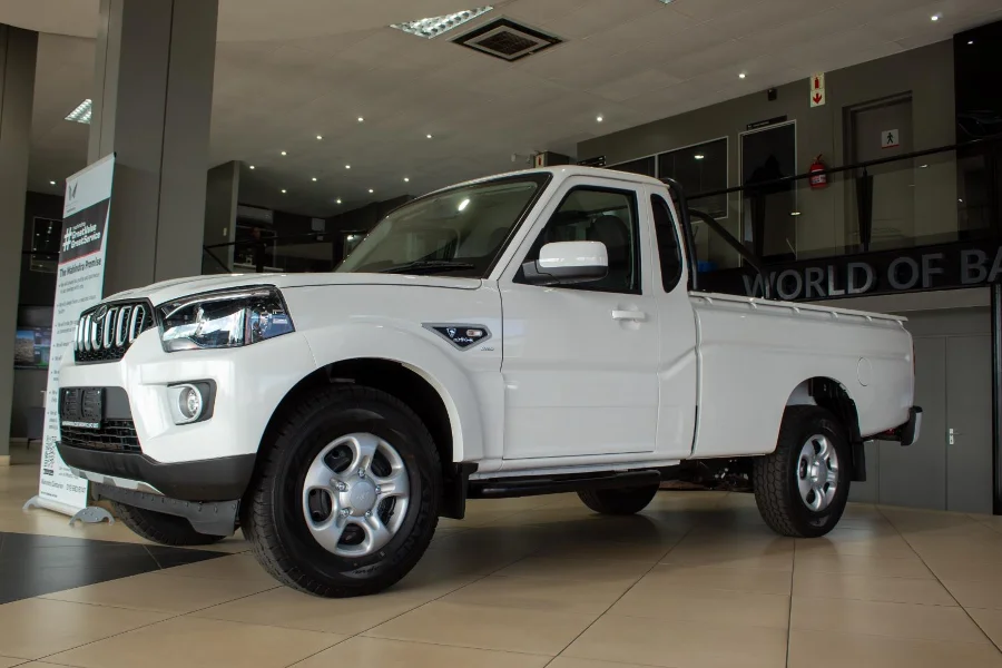 New 2025 Mahindra Pik Up 2.2CRDe single cab S6 - Mahindra New Cars Centurion New 2025 Mahindra Pik Up 2.2CRDe single cab S6 - Mahindra New Cars Centurion