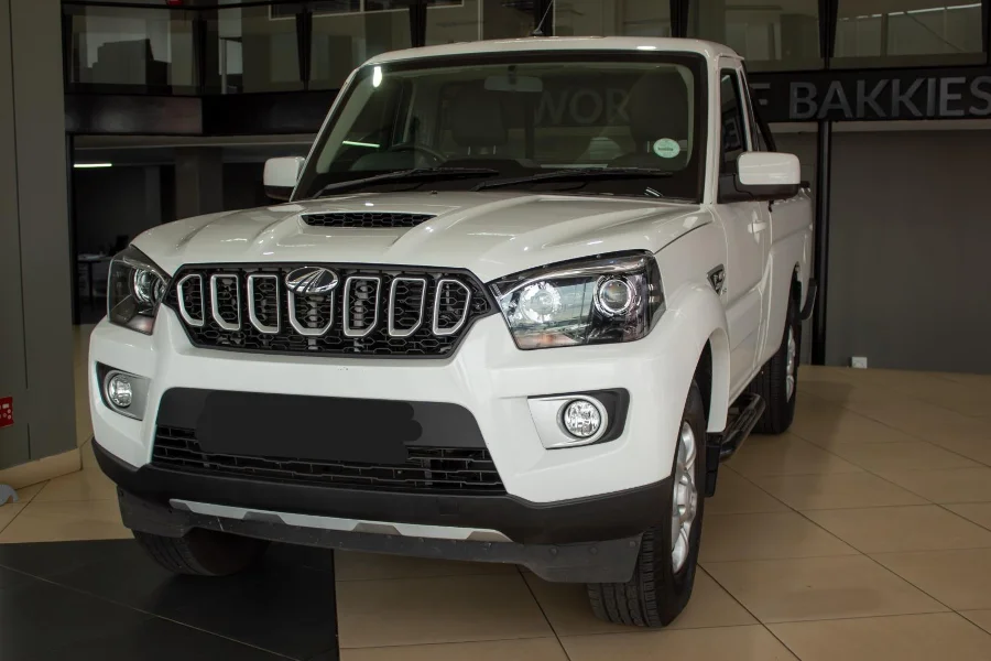 New 2025 Mahindra Pik Up 2.2CRDe single cab 4x4 S6 - Mahindra New Cars Centurion New 2025 Mahindra Pik Up 2.2CRDe single cab 4x4 S6 - Mahindra New Cars Centurion