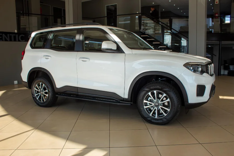 New 2025 Mahindra Scorpio-N 2.2D Z4 - Mahindra New Cars Centurion