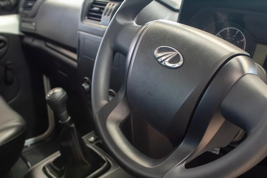 New 2025 Mahindra Pik Up 2.2CRDe single cab S4 - Mahindra New Cars Centurion New 2025 Mahindra Pik Up 2.2CRDe single cab S4 - Mahindra New Cars Centurion