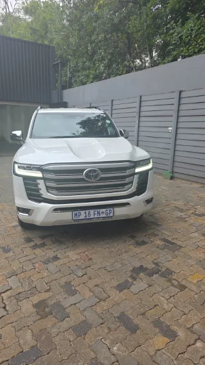 New 2025 Toyota Land Cruiser 300 3.3D ZX