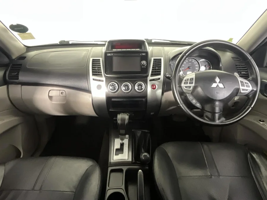 Used 2014 Mitsubishi Pajero Sport 2.5DI-D 4x4 Shogun auto - WeBuyCars Gqeberha Used 2014 Mitsubishi Pajero Sport 2.5DI-D 4x4 Shogun auto - WeBuyCars Gqeberha