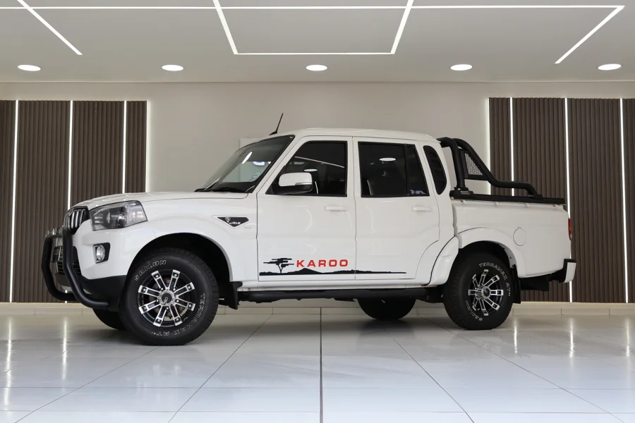 Used 2022 Mahindra Pik Up 2.2CRDe double cab S11 - Golden Era Motors Used 2022 Mahindra Pik Up 2.2CRDe double cab S11 - Golden Era Motors