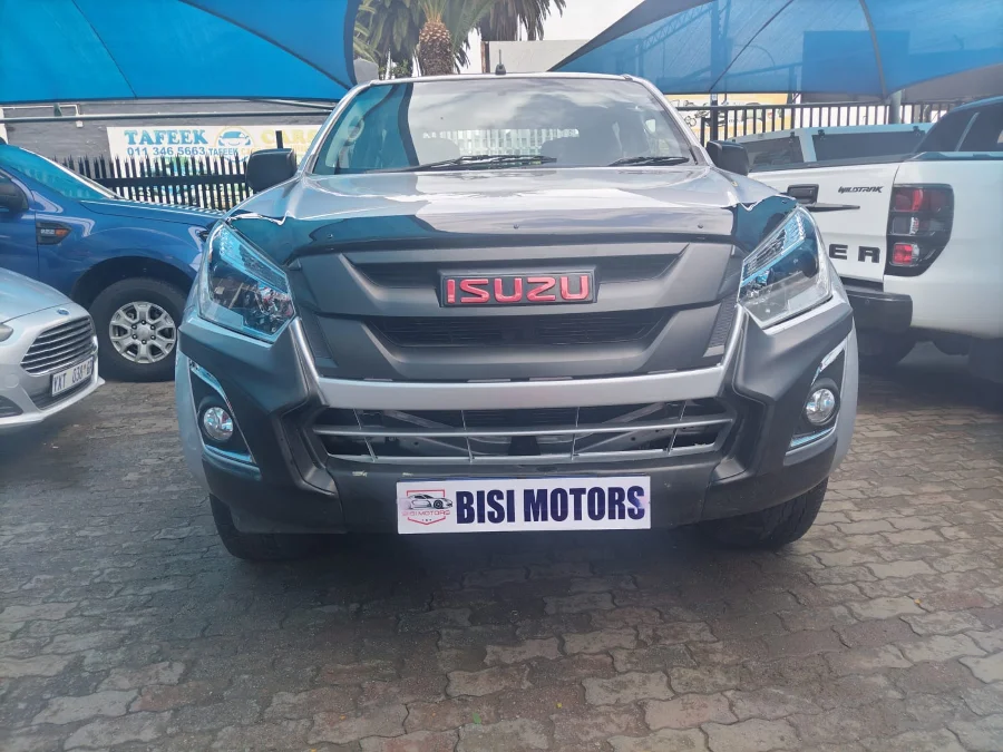 Used 2020 Isuzu D-Max 250 double cab X-Rider - Bisi Motors