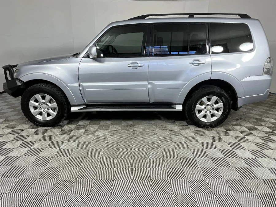 Used 2015 Mitsubishi Pajero 5-door 3.2DI-D GLS Exceed Pajero Legend Limited Edition 100 - WeBuyCars George Used 2015 Mitsubishi Pajero 5-door 3.2DI-D GLS Exceed Pajero Legend Limited Edition 100 - WeBuyCars George