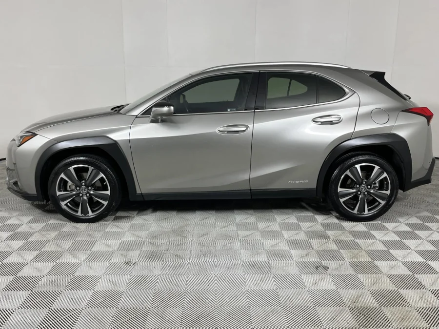 Used 2019 Lexus UX 250h SE - WeBuyCars The Dome