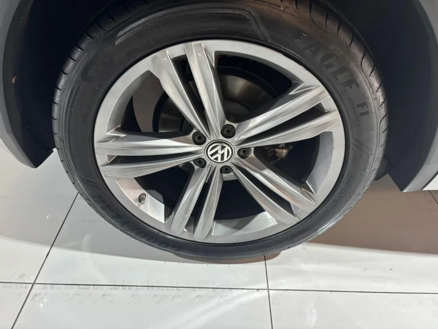 Used 2017 Volkswagen Tiguan 1.4TSI Comfortline R-Line - Avari Cars