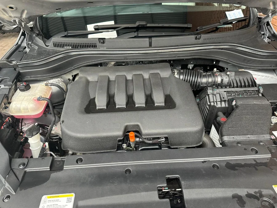 Used 2024 Mahindra XUV700 2.0T AX7 - Kondakov Cars