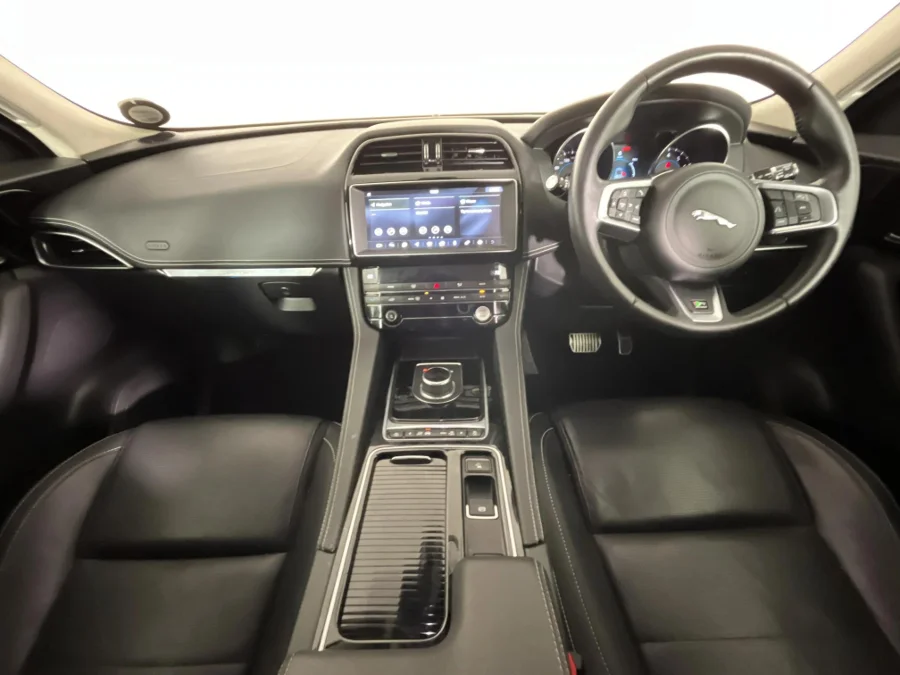 Used 2019 Jaguar F-Pace 25t R-Sport - WeBuyCars The Dome
