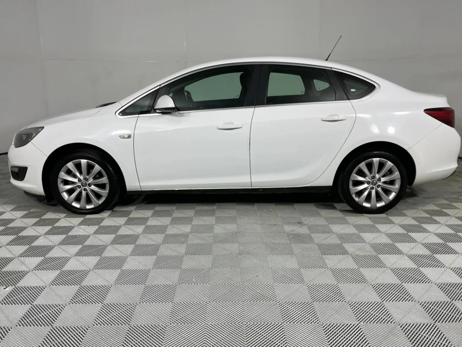 Used 2015 Opel Astra sedan 1.4 Turbo Enjoy auto - WeBuyCars Silverlakes