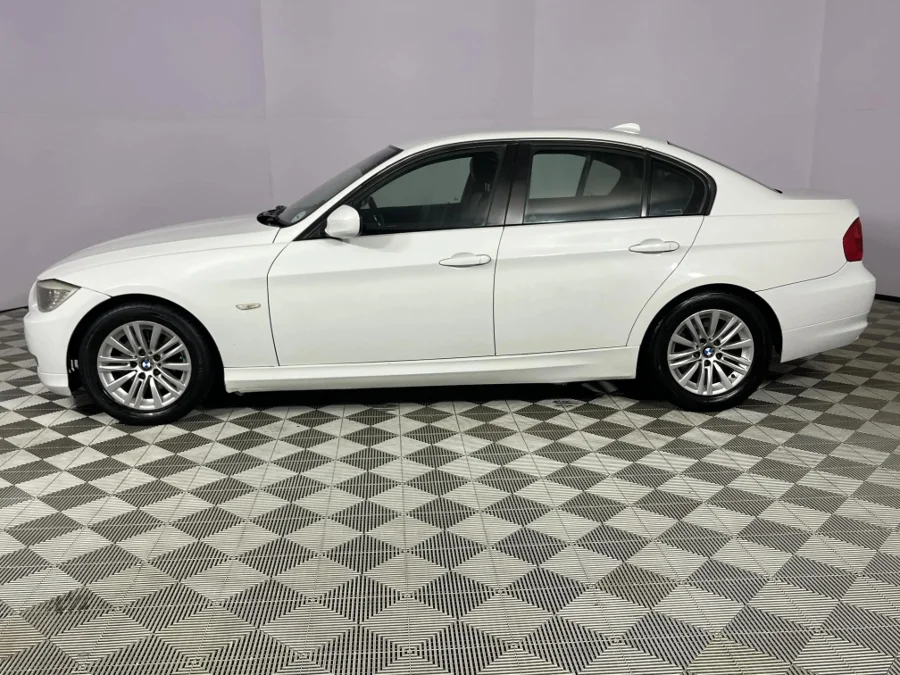 Used 2011 BMW 3 Series 320d auto - WeBuyCars Durban Used 2011 BMW 3 Series 320d auto - WeBuyCars Durban