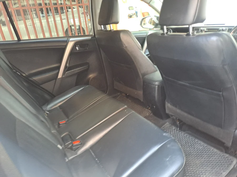 Used 2018 Toyota RAV4 200 5-door 4x4 automatic - Freeman Cars