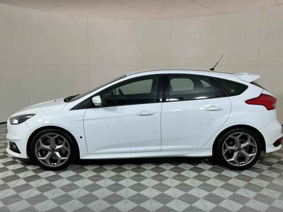 Used 2017 Ford Focus ST 3 - WeBuyCars JHB South Used 2017 Ford Focus ST 3 - WeBuyCars JHB South