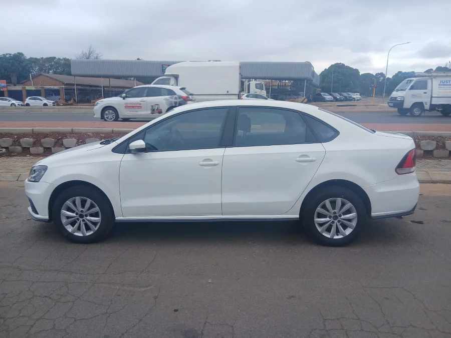 Used 2019 Volkswagen Polo sedan 1.4 Trendline - Edu Auto Motors Used 2019 Volkswagen Polo sedan 1.4 Trendline - Edu Auto Motors