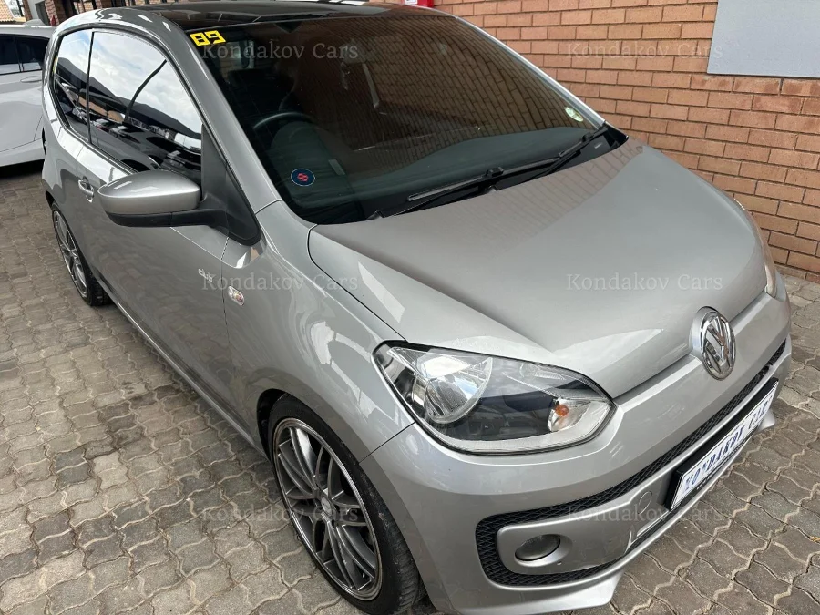 Used 2015 Volkswagen up! club up! 3-door 1.0 - Kondakov Cars