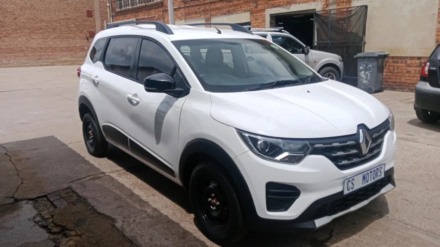 Used 2022 Renault Triber 1.0 Dynamique - CS Motors