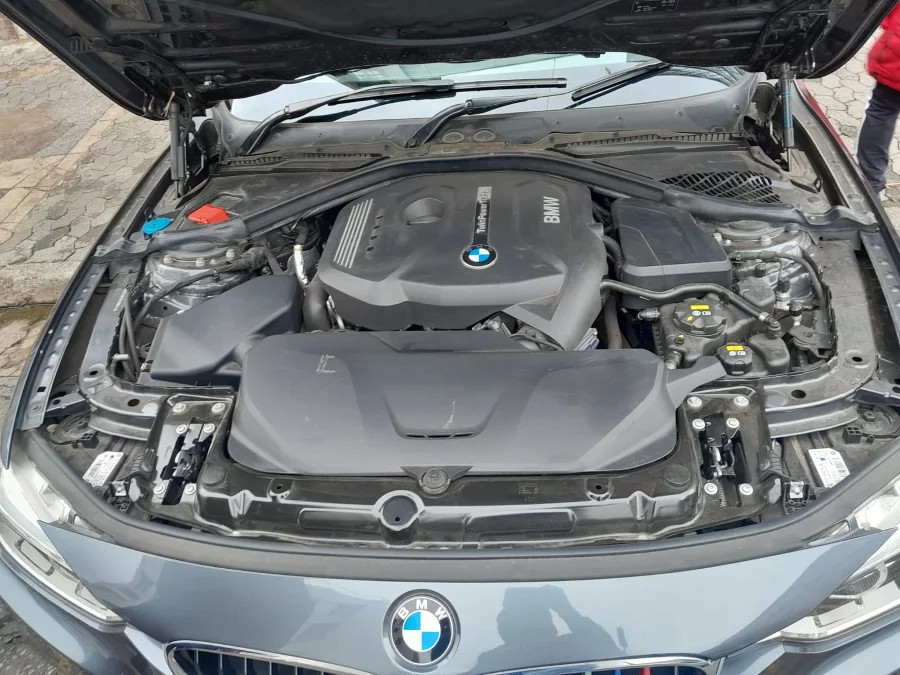 Used 2018 BMW 3 Series 320i auto - Carmart Auto Dealer