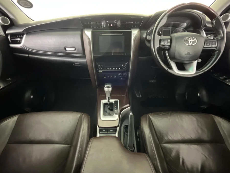 Used 2017 Toyota Fortuner 4.0 V6 4x4 - WeBuycars East London