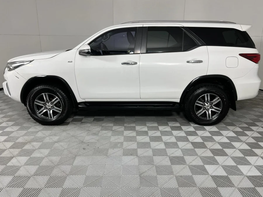 Used 2017 Toyota Fortuner 4.0 V6 4x4 - WeBuycars East London