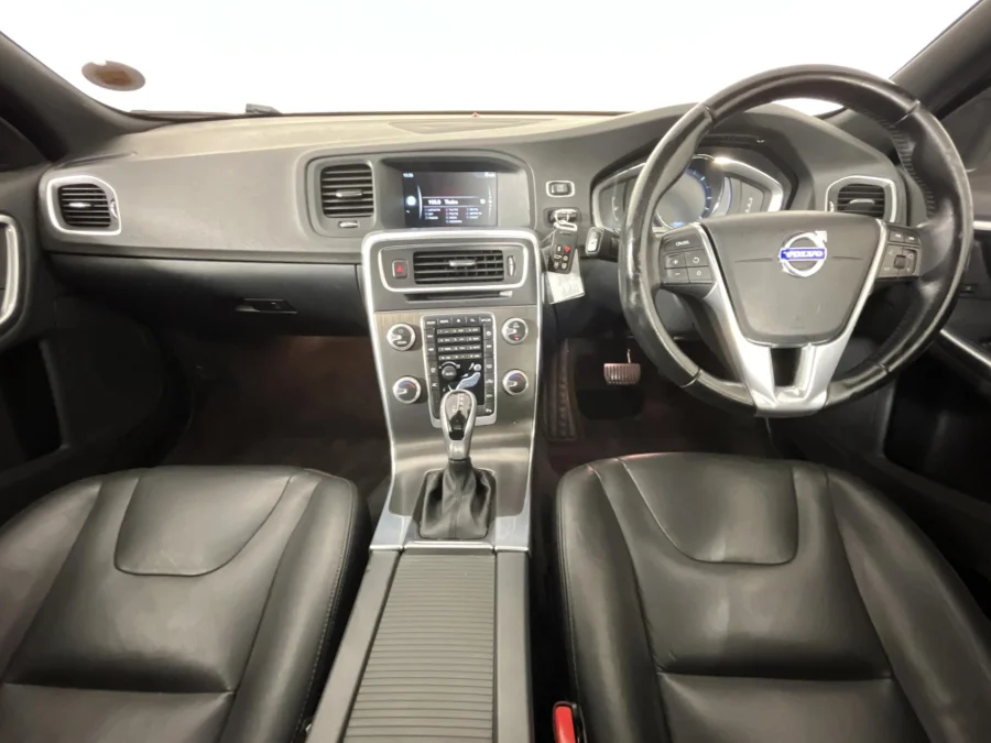 Used 2016 Volvo V60 D4 Inscription - WeBuyCars The Dome