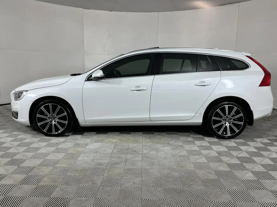 Used 2016 Volvo V60 D4 Inscription - WeBuyCars The Dome