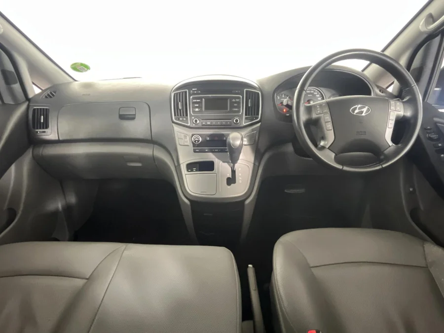 Used 2017 Hyundai H-1 2.5VGTi bus Elite 9-seater - WeBuyCars Epping