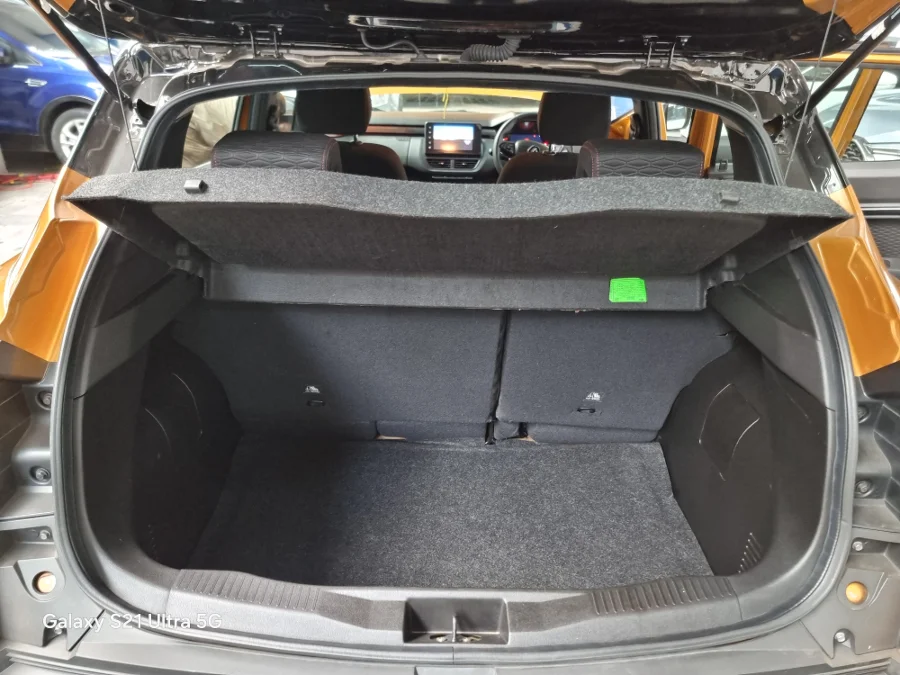 Used 2023 Renault Kiger 1.0 Turbo Intens auto - V Cars