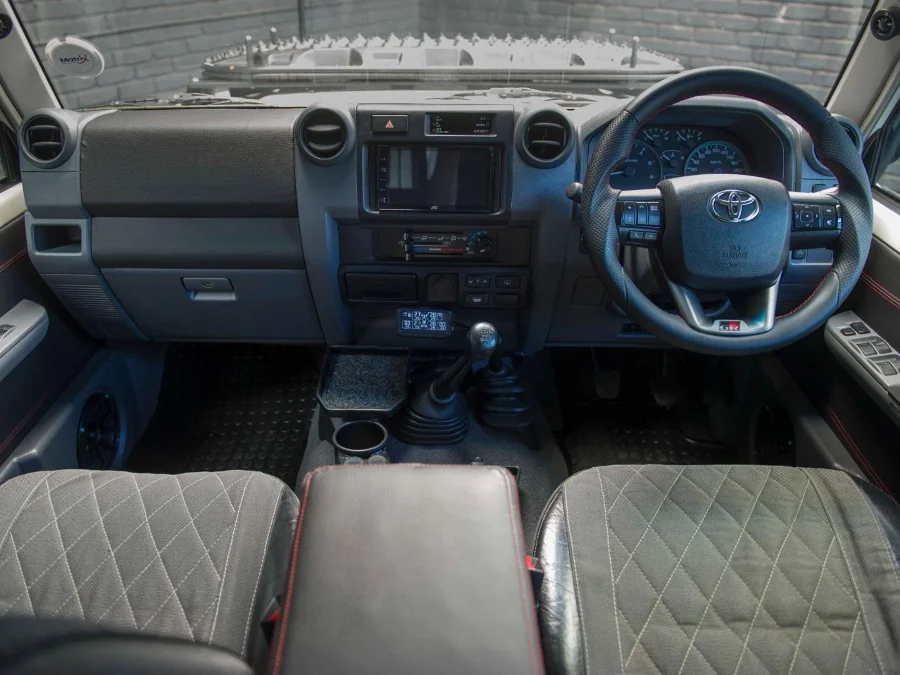 Used 2019 Toyota Land Cruiser 76 4.5D-4D V8 station wagon LX - Exclusive Auto Used 2019 Toyota Land Cruiser 76 4.5D-4D V8 station wagon LX - Exclusive Auto