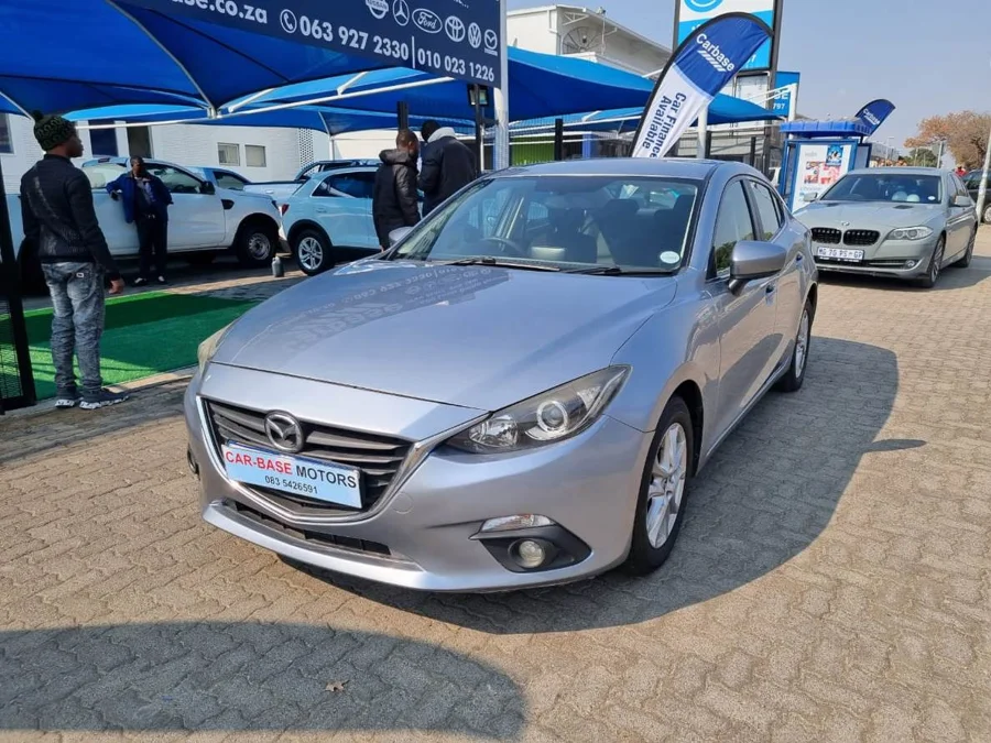 Used 2015 Mazda Mazda3 sedan 1.6 Dynamic auto - Carbase Auto