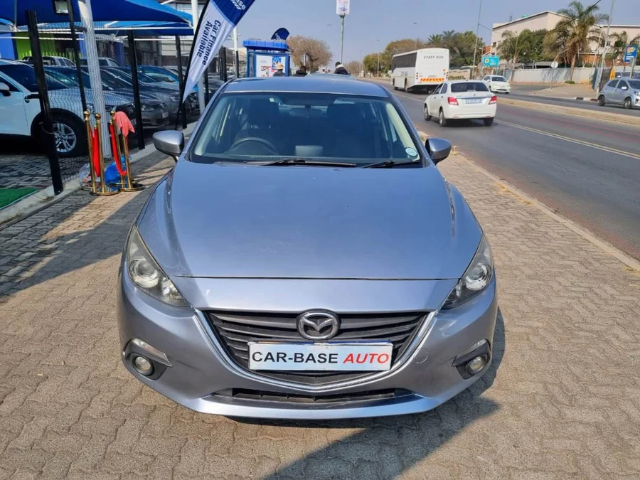 Used 2015 Mazda Mazda3 sedan 1.6 Dynamic auto - Carbase Auto