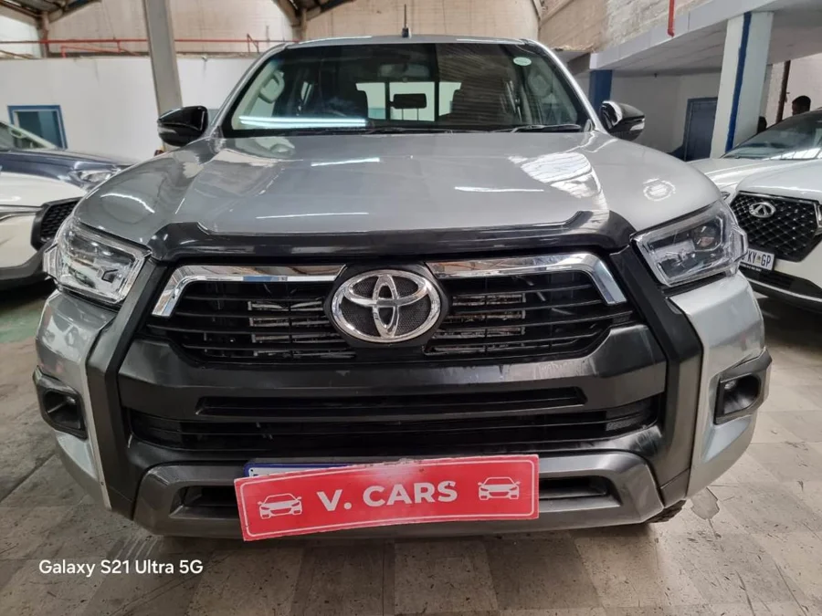 Used 2023 Toyota Hilux 2.4GD-6 double cab Raider manual - V Cars